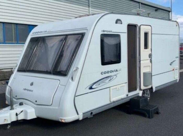 2010 Fixed Bed 4 Berth Compass