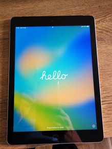 Ipad 5th Gen A1823 - 32GB version