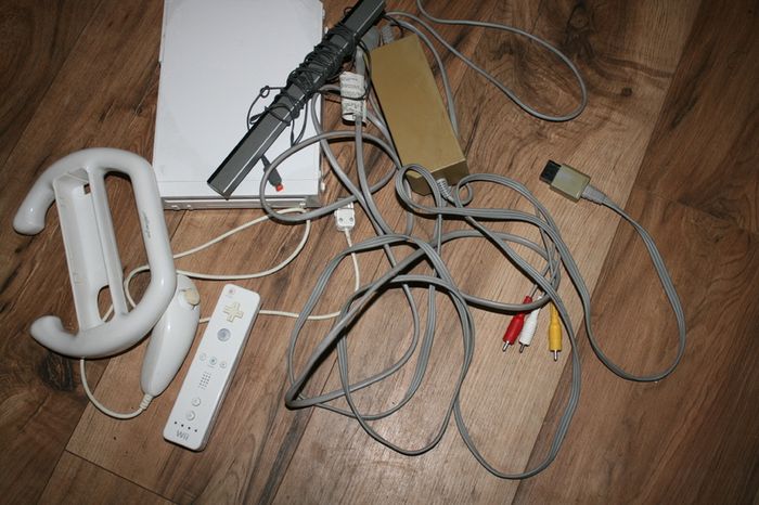Wii set (in working order)