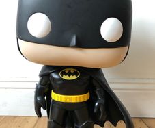 Funko DC: Batman Super Sized Pop! (18 Inch)