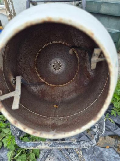 Cement mixer