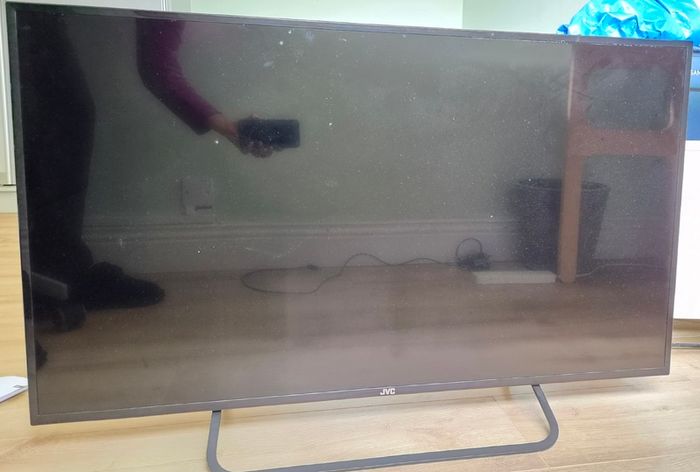 JVC 40" smart TV