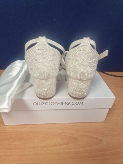 Bridal White Satin Pearl Heeled Sandals Size 5