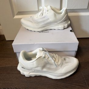 Alo runners size 11uk