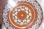 Majolica Art Pottery Wall Plate no chips or cracks, Postage Available or Collection