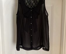 Black Lacey bow too