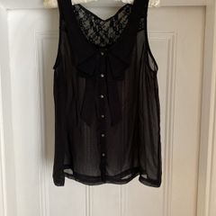 Black Lacey bow too