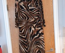 Libra Dress. S.16.  B.N.W.T  (No Paper Tag).