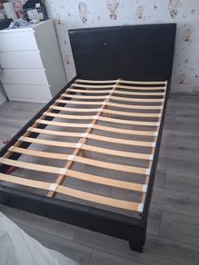Small Double Bed Frame 4ft (120   195 cm)  Excellent Condition