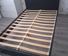 Small Double Bed Frame 4ft (120   195 cm)  Excellent Condition