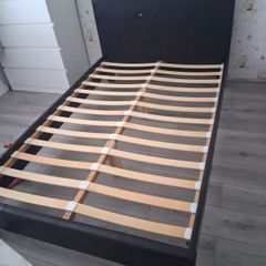 Small Double Bed Frame 4ft (120   195 cm)  Excellent Condition
