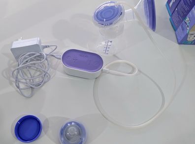 Lansinoh electric breast pump & Haakaa silicone manual pump