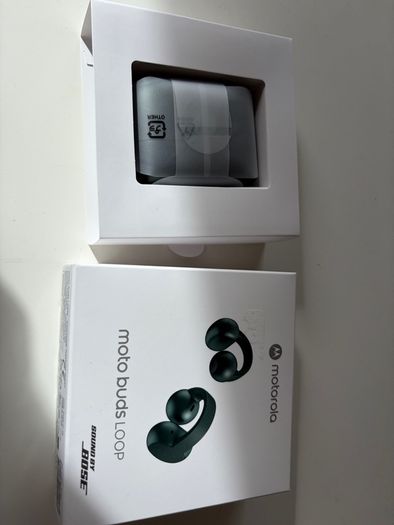Motorola Moto Buds Loop - Bose Sound New