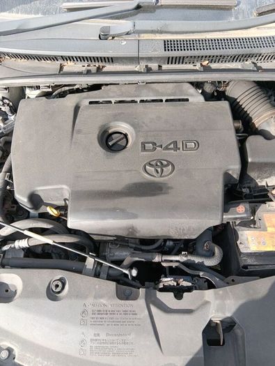Breaking Toyota avensis 2014 diesel