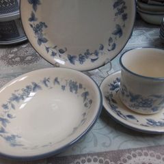 Four Piece Breakfast Set Bilton's