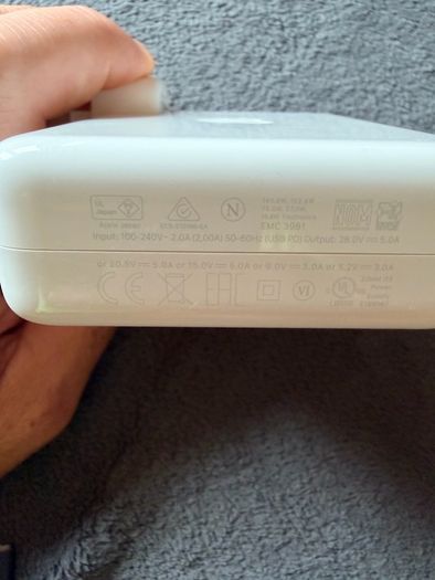 Apple 140W USB-C Power Adapter