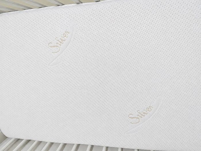 free ikea gulliver baby cot with mattress
