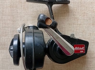Vintage Mitchell 320 Spinning Reel