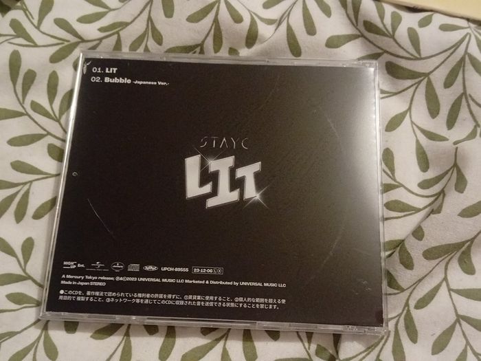 Stayc Lit album kpop