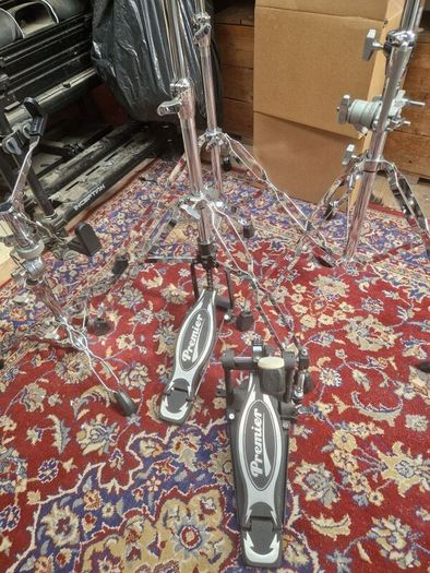 Premier hardware set