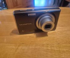 Olympus fe 4040 digital camera - 14 megapixel