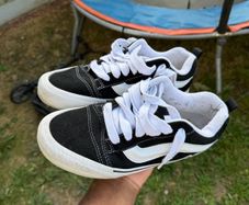 Vans Khu