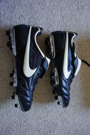 Football Boots Nike Air Legend Tiempo Black/White (2006) Size 7UK FG