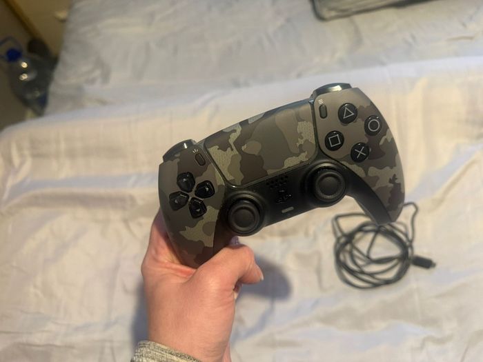 PS5 controller