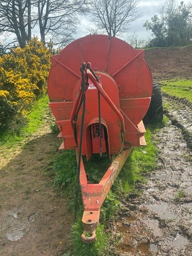 Muck spreader