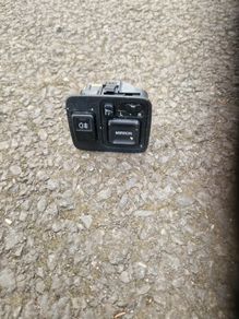 Honda HR-V 2004 Wing mirror switch
