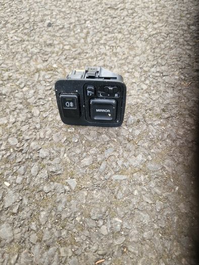 Honda HR-V 2004 Wing mirror switch