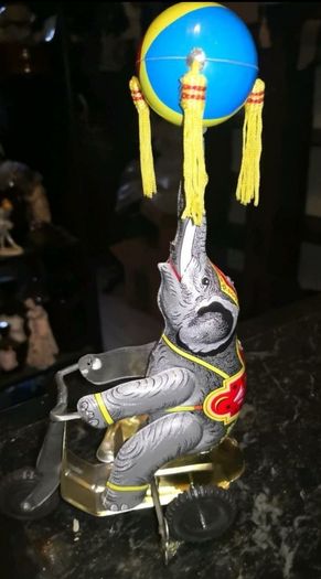 Tintoy elephant with spinning ball