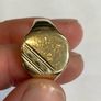 9 carat gold signet ring Image 2
