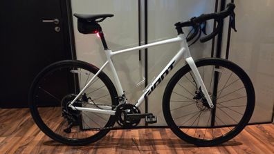 Giant Contend AR road bike NEW 2026