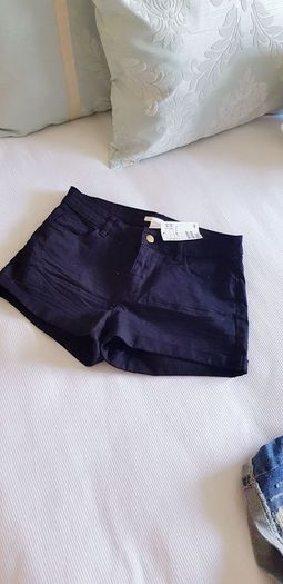 H&M Black Shorts - Size 8