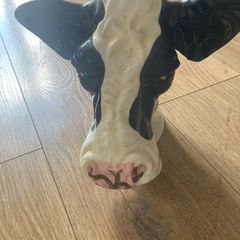 Ceramic cow vase