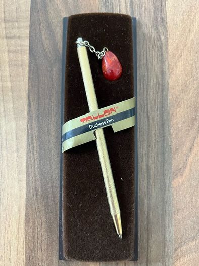 Vintage Tallon Duchess Pen