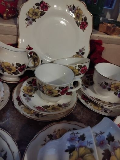 21piece ARKLOW vintage bone china tea set