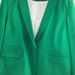Reduced again to 25 euros.Ladies green jacket from marks and spencers size 22