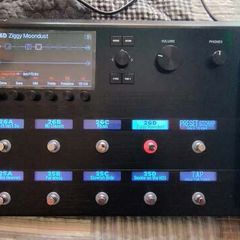 Line 6 Helix Floor multi-effects processor