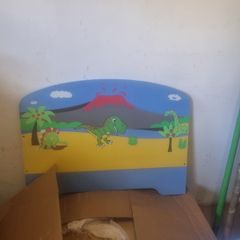 Toddler bed