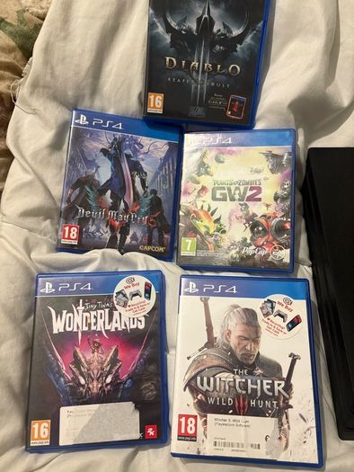 Ultimate Gaming Station: PS4 Pro 1TB + PSVR Full Kit + 46" Samsung TV + 5 Games + 3 Controllers