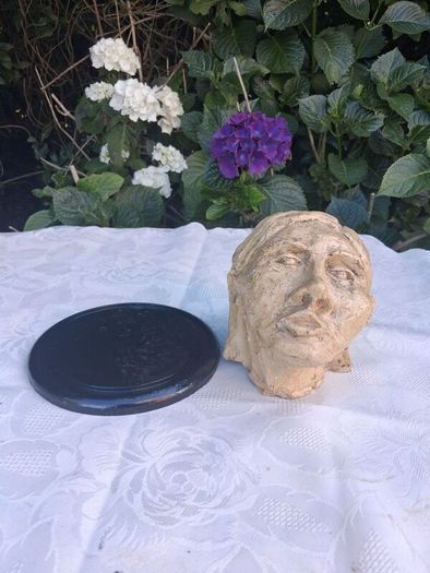 National College of Art Mid Century Paster Of Paris Mounted Bust