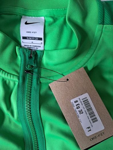 Nike Zipped Top NEW