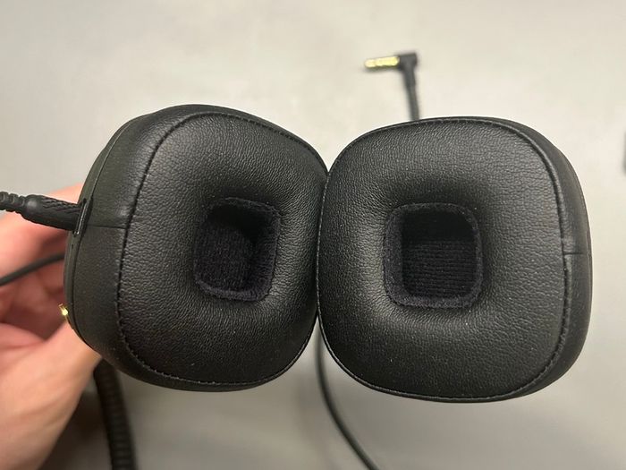 100% Genuine Marshall Major IV Headphones (Like New)