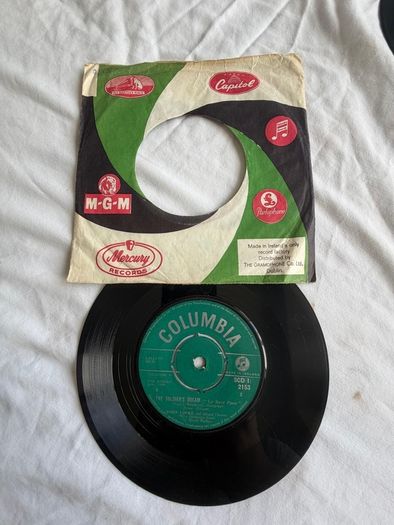 Curated Job Lot of 54 Vintage 7" Vinyl Records - ALL Pressed in Ireland (John Lennon, Pink Floyd, The Kinks)