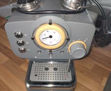 Swan Espresso Machine with Milk Frother