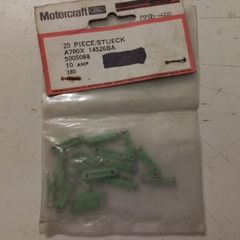 20.Pack Of 10 Amp Fuses.