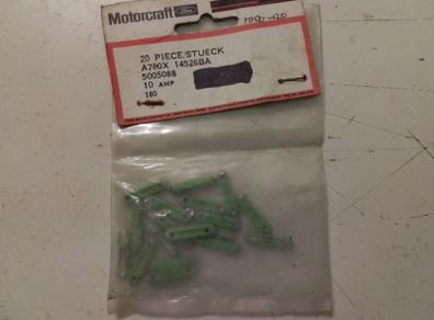 20.Pack Of 10 Amp Fuses.