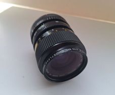 Exakta 35-70mm manual focus zoom lens.